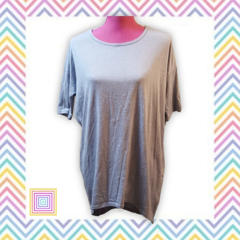 LuLaRoe Irma Grey Top Size XXS ☀️🤍